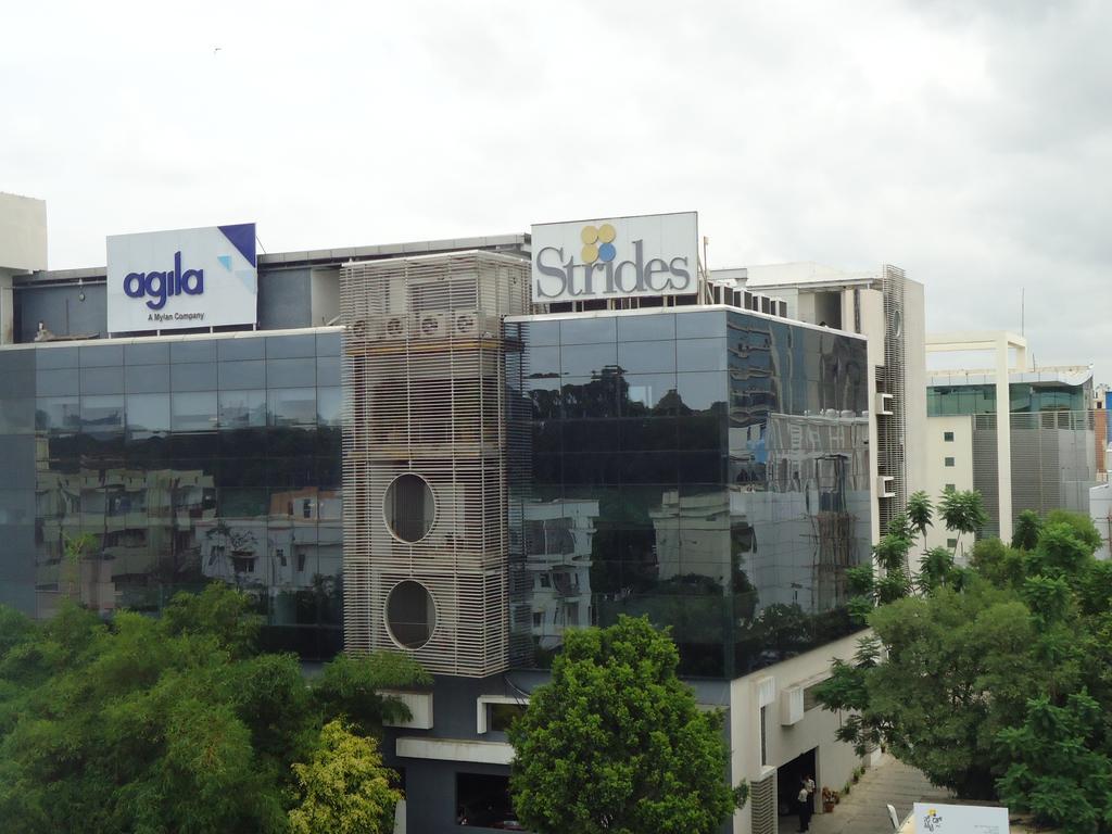 Hotel Sri Sai Comforts Bangalore Exterior foto